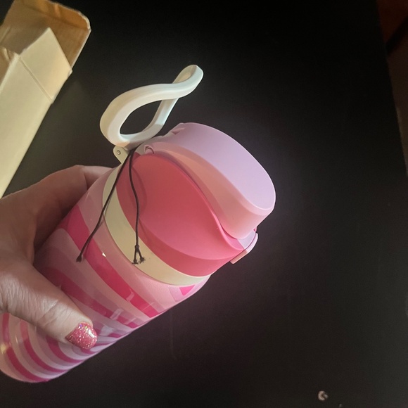 Pink Heart Patterned Water Bottle - Picture 5 of 10